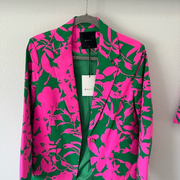 Vibrant Pink and Green Floral Blazer by [Brand] - Picture 2 of 13